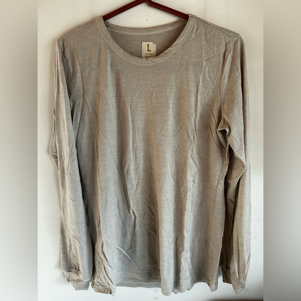 Tracksmith tan harrier long sleeve women’s size large.